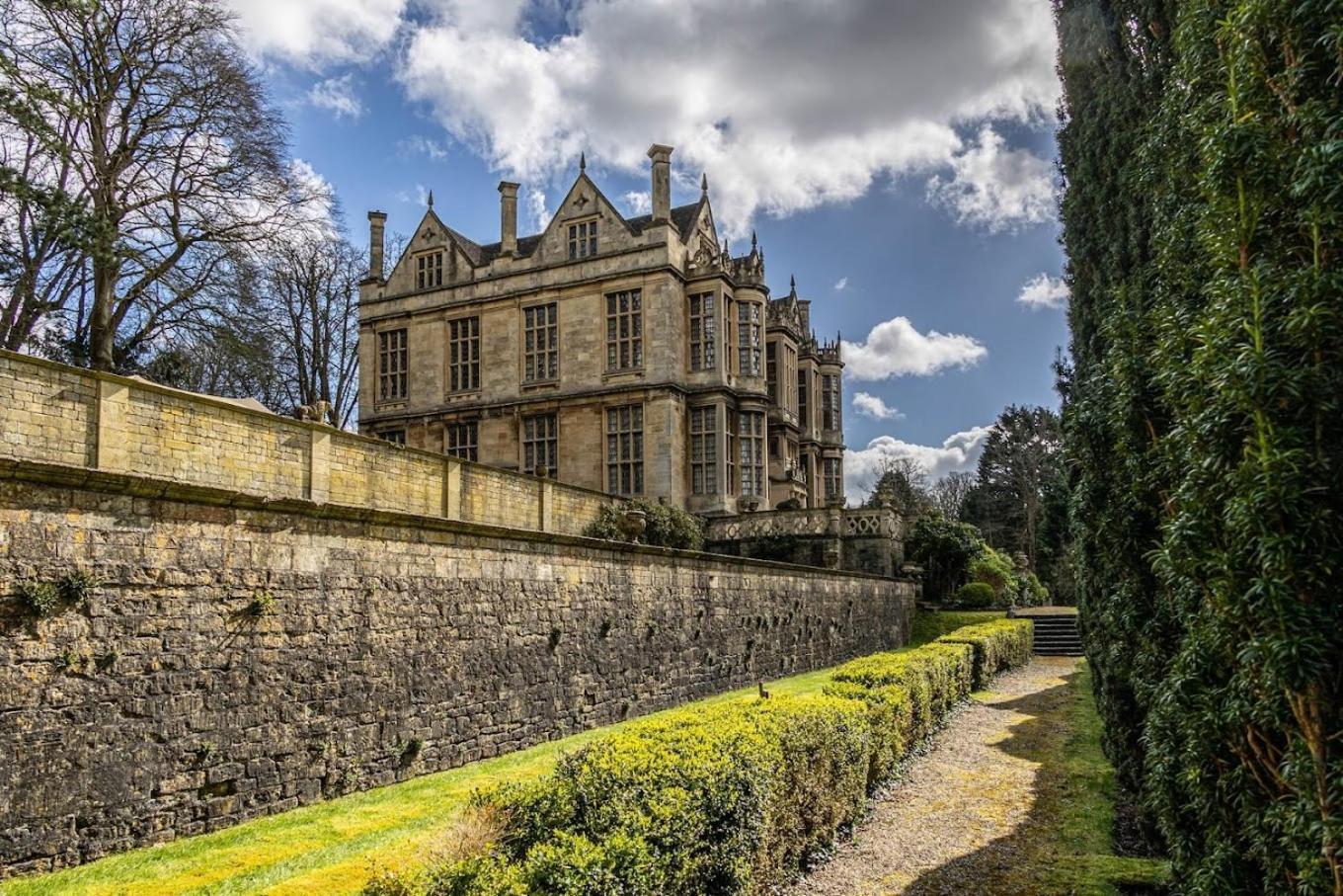 The Hall - Historic Grade I-listed Jacobean Mansion Casa rural *